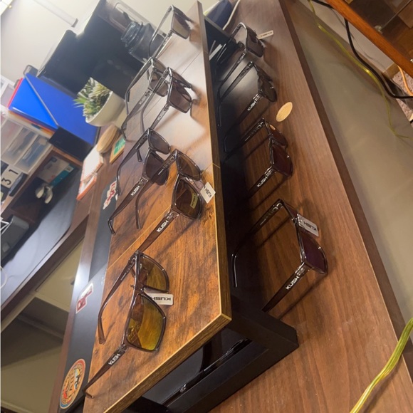 Men’s Sunglasses (pt. 2) - Picture 4 of 9